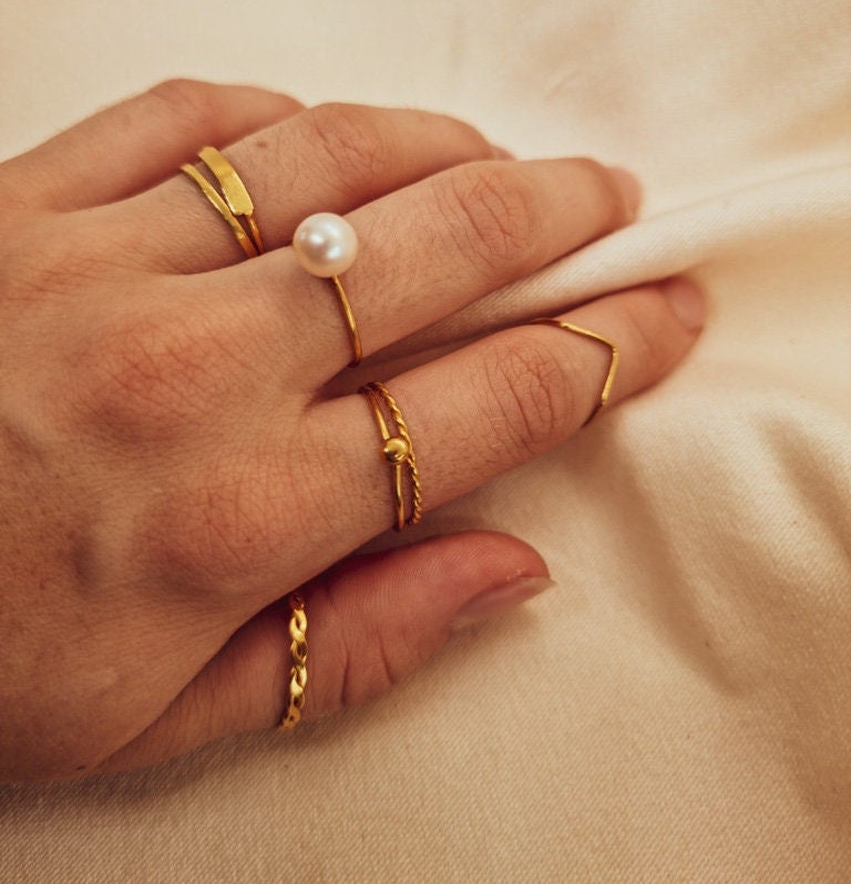 Solid Gold Thin Kink Stacker Ring | 24k, 22k, 18k, 14k, 9k Pure Yellow Gold, Unisex Gold Stacker Ring, Handmade Natural Minimalist Jewellery